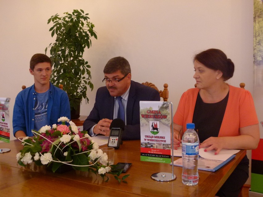 Mieszkańcy Wieruszowa mogą być dumni z Tomka - mówi burmistrz Bogdan Nawrocki