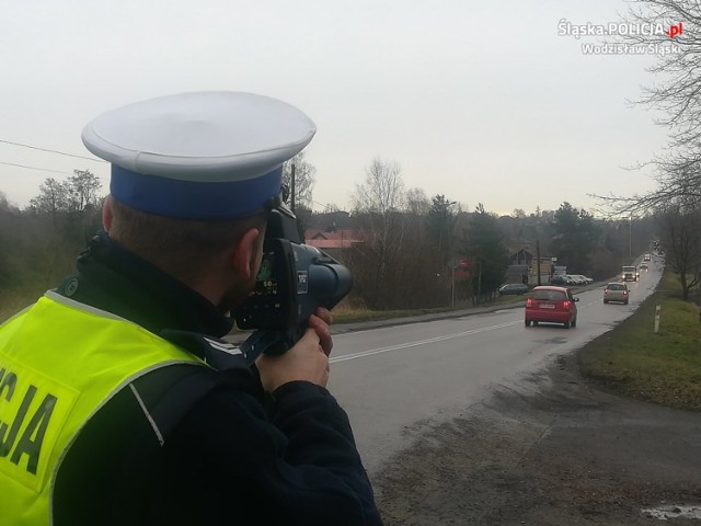 Policjanci kontrolują prędkość na DK 78 w powiecie wodzisławskim