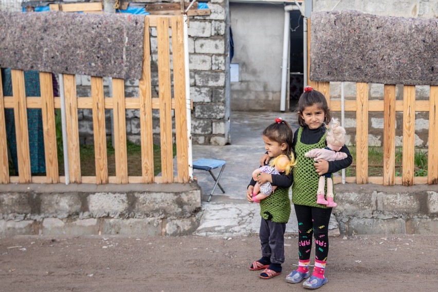 Jak wygląda życie w obozie uchodźców w Iraku i Syrii? "Pani...
