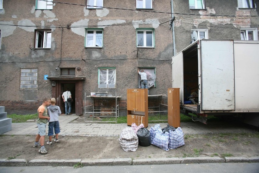 Ewakuacja w Bytomiu. Domy się walą [ZDJĘCIA]