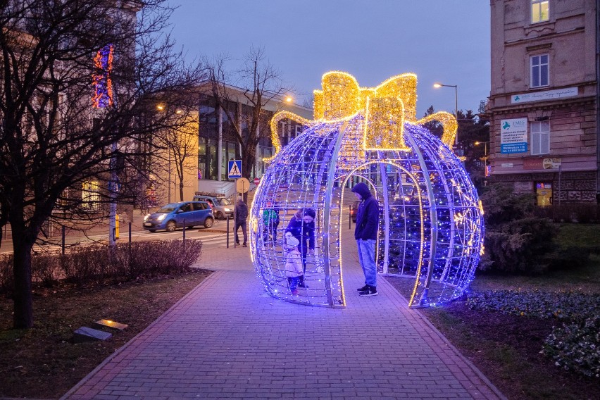 Tarnów pięknie przygotował się na święta [ZDJĘCIA]