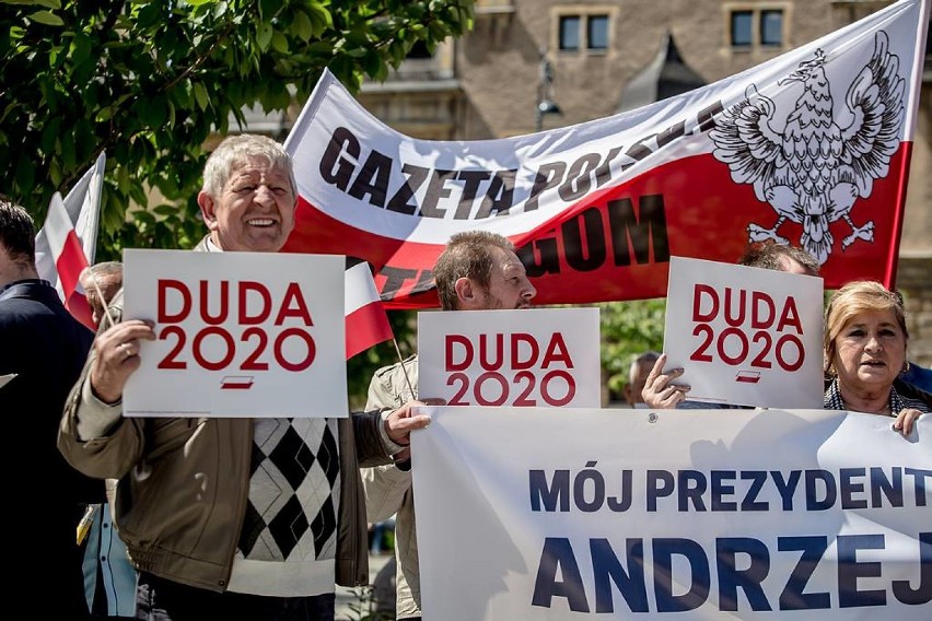 Wałbrzych: Manifestacja poparcia dla Andrzeja Dudy w wyborach prezydenckich (ZDJĘCIA)