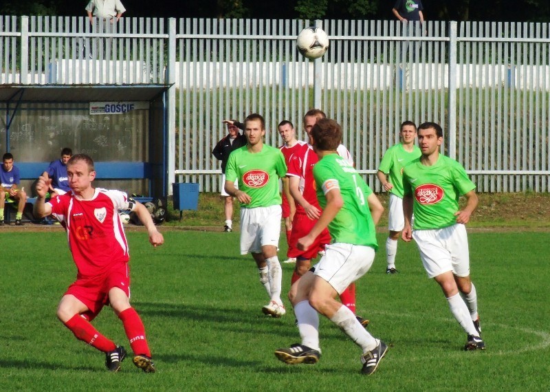 W Unii Oświęcim po wygranej u siebie nad Skawą Wadowice 3:0 odżyły nadziej na awans do IV ligi