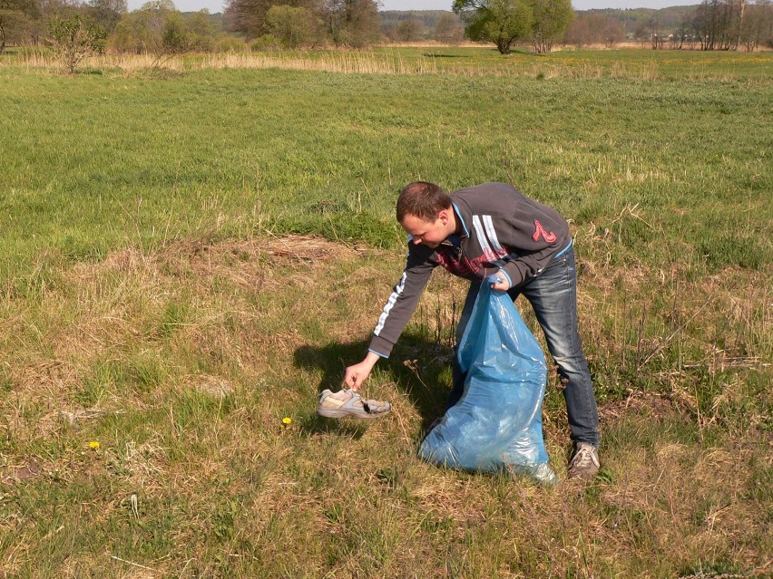 Lębork. Sprzątali rzekę Łebę