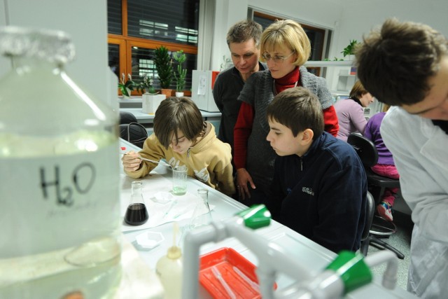 W Nocy Biologów uczestniczyły całe rodziny. Dobrze się bawili zarówno ci młodsi, jak i starsi