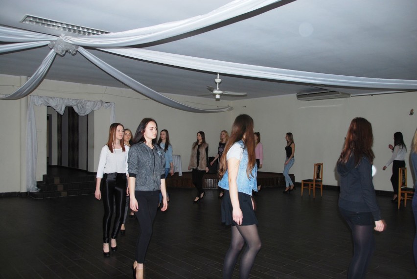 Próby choreograficzne Miss Ziemi Elbląskiej 2015
