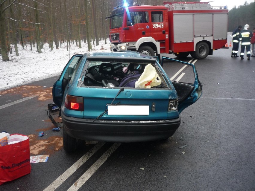Wypadek w Nagladach. Odblokowano drogę krajową nr 16 między Olsztynem a Ostródą [ZDJĘCIA]