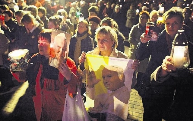 Półtoratysięczny tłum modlił się za duszę Jana Pawła II