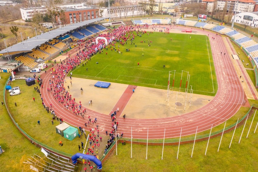 Start i meta Festiwalu Biegów Świętych Mikołajów tym razem...