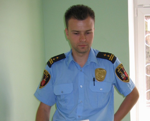 Paweł Szczepaniak był komendantem Straży Miejskiej w Zduńskiej Woli w latach 2004 - 2005