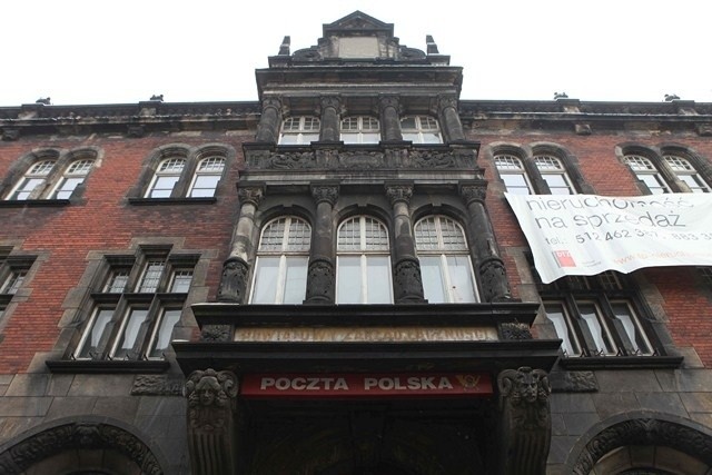 Ponad 100-letni budynek poczty w Bytomiu na sprzedaż [ZDJĘCIA]