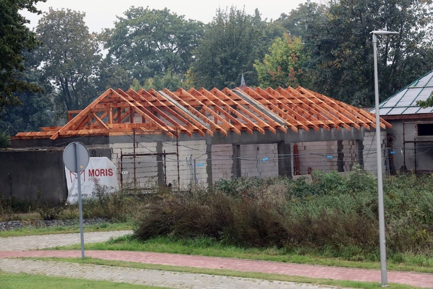 Powstają letnie baseny w Legnicy, będzie to Park Wodny AquaFun [ZDJĘCIA]