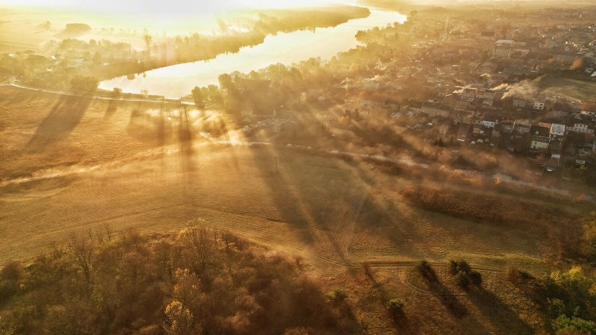 Panorama Rogoźna z lotu ptaka. Robi wrażenie [ZDJĘCIA]