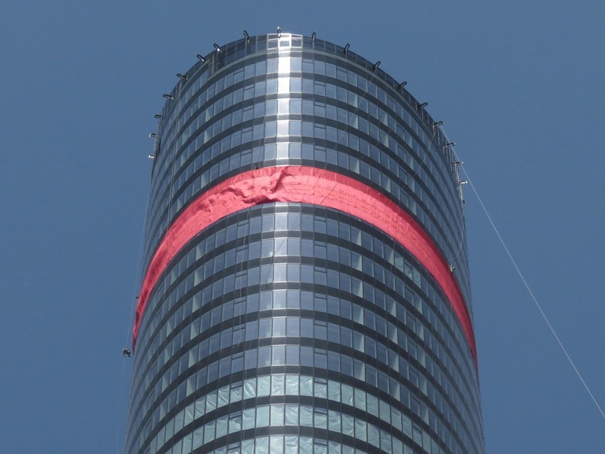 Sky Tower ze wstążką (WASZE ZDJĘCIA)