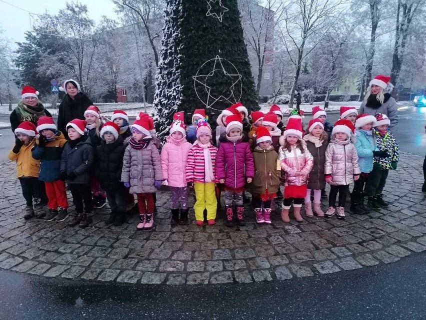 Świąteczne rozświetlenie Skarbimierza-Osiedla.