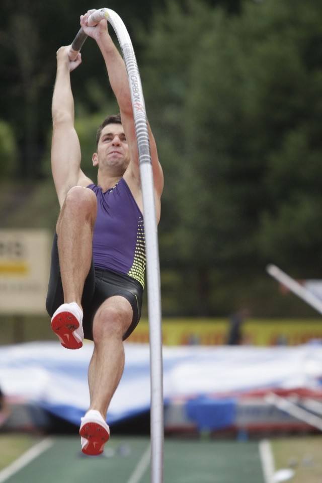 Mateusz Didenkow w Bydgoszczy skoczył o tyczce 5,72 m