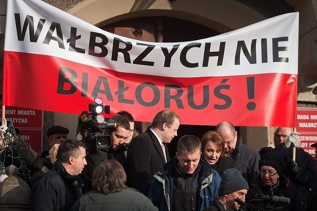 Wyborami w Wałbrzychu zajęły się prokuratura i sąd