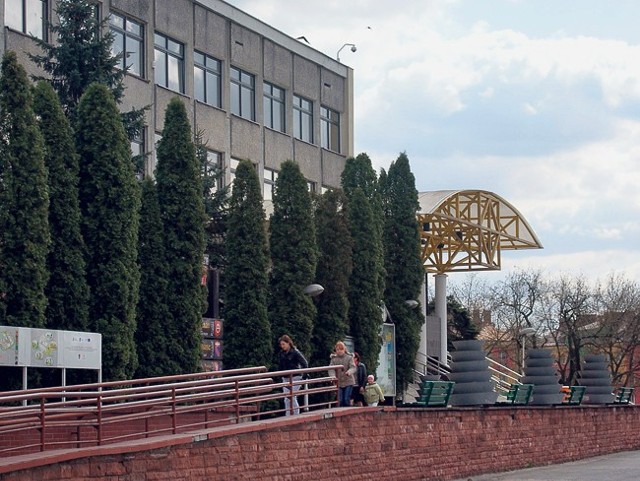 Budynek Urzędu Miasta Sieradza stoi na części spornego gruntu