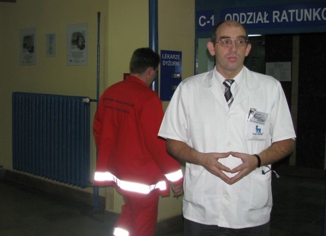 Dr Artur Tarasiewicz zapewnia, że  pacjenci są bezpieczni