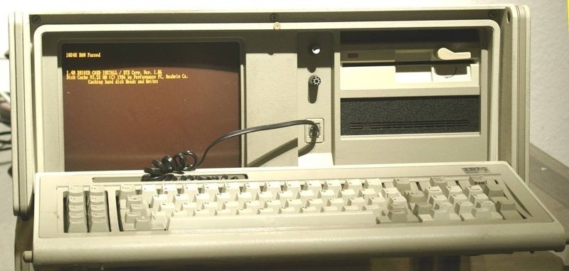 Przenośny komputer IBM z 1986 roku