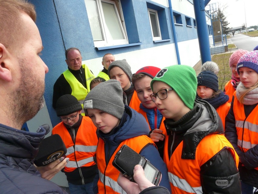 Dzień Wody w Sieradzu 2016. Miejskie wodociągi pokazały dzieciom jak wygląda produkcja wody