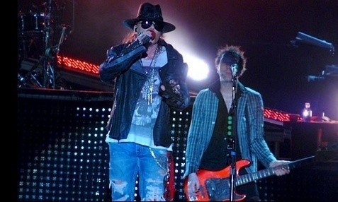 Guns N' Roses wystąpił w niedzielę, 8 lipca w Sofii. 11...