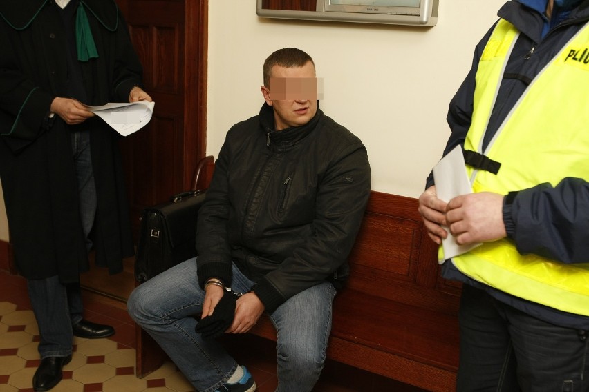 Rafał D., ps. Troll, aresztowany za udział w bitwie na noże i maczety (ZDJĘCIA)