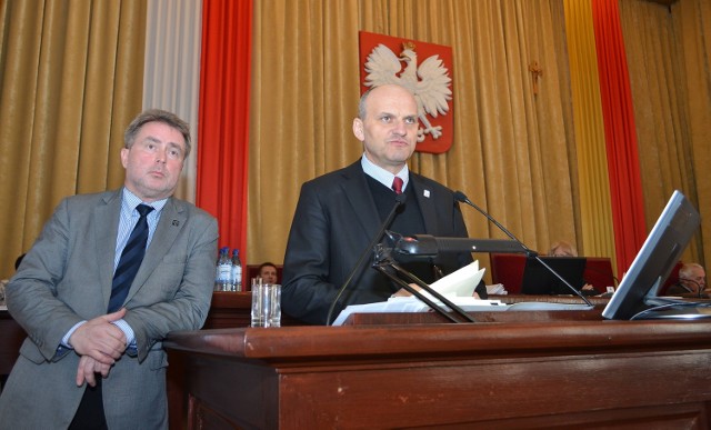 Marek Cieślak i Radosław Stępień podczas sesji Rady Miejskiej w Łodzi.