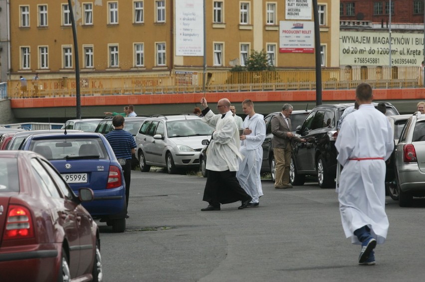 Święcenie samochodów w Legnicy (ZDJĘCIA)