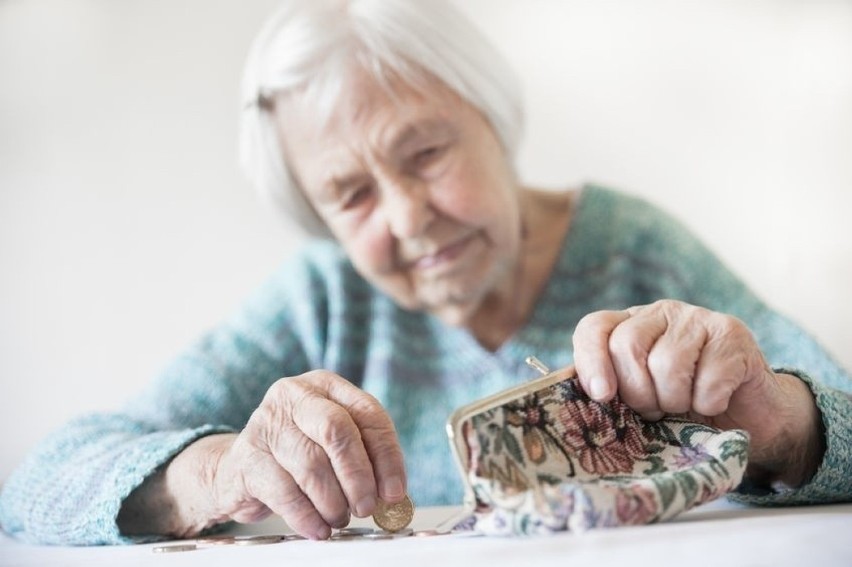 Większość seniorów w Polsce może liczyć na dodatkowe...