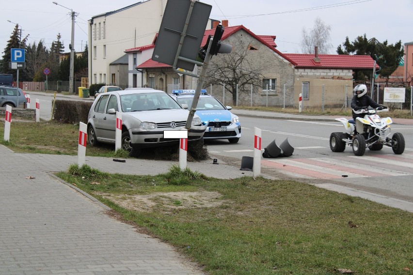 Miał blisko 2,5 promila i jechał z dzieckiem. Uderzył w sygnalizację na 18 Stycznia w Wieluniu