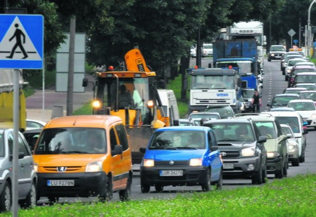 Megakorek na al. Andersa. To skutek zamknięcia jezdni na al. Smorawińskiego od strony Olimpu