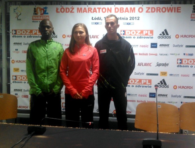 Od lewej: Sammy Limo, Agnieszka Gortel-Maciuk, Błażej Brzeziński