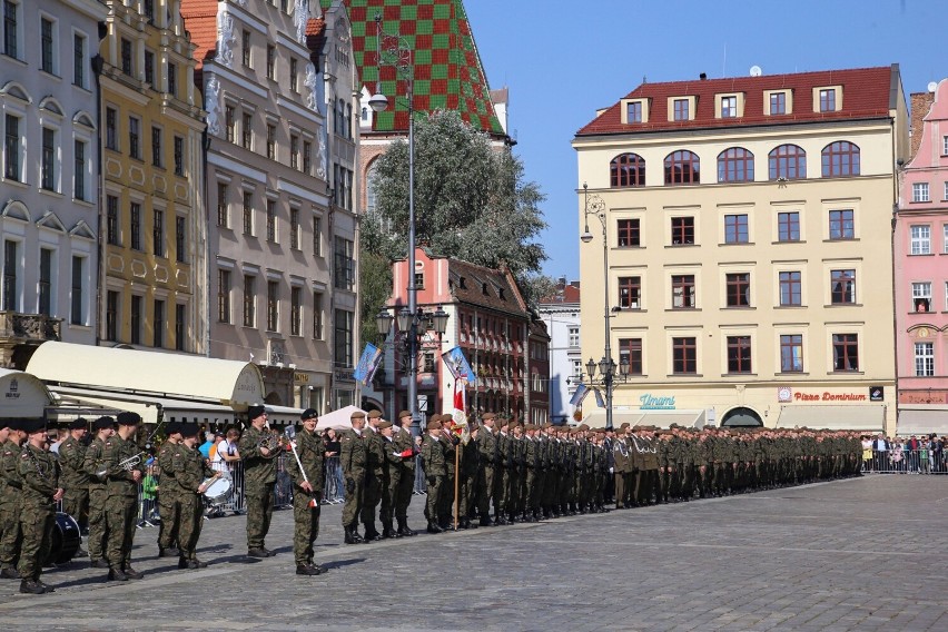 Obchody 5-lecia Wojsk Obrony Terytorialnej we Wrocławiu.