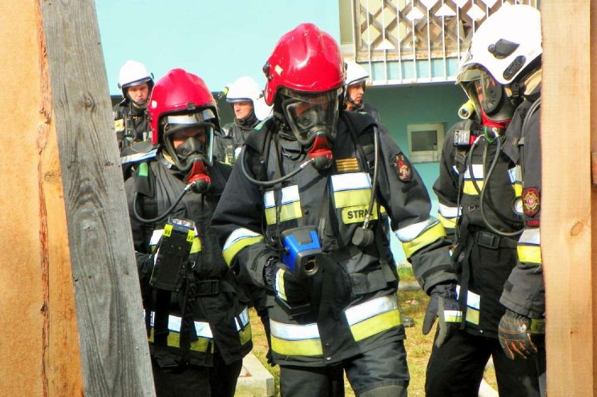 Ćwiczenia strażaków w Pile
