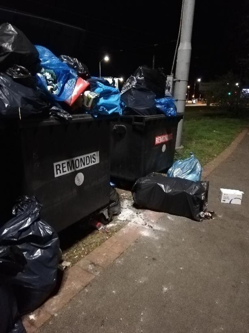 Sterta śmieci na Podzamczu. Winni złapani na gorącym uczynku [ZDJĘCIA]