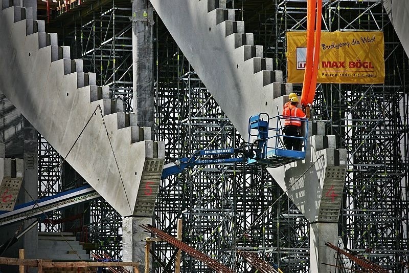 Wrocław: Pierwsze rygle już stoją na stadionie