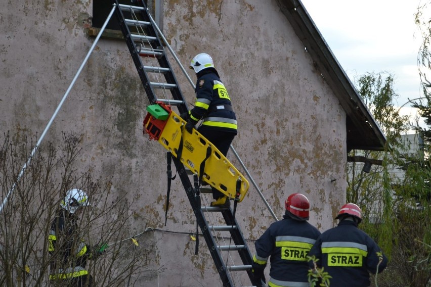 Stare Babki. Wielkie ćwiczenia w ruinach wsi