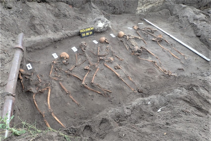 Przy ul. Słowackiego w Goleniowie odnaleziono szkielety...