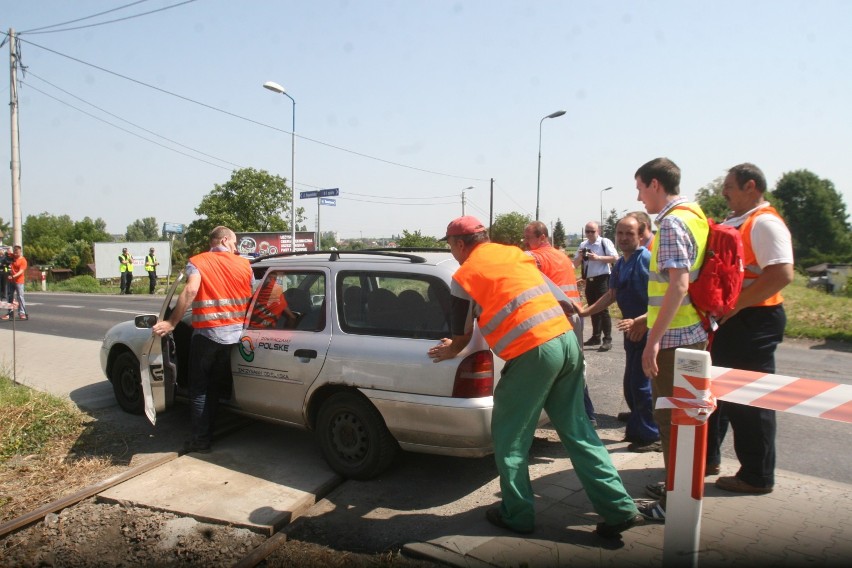 Pociąg uderzył w auto w Raciborzu Studziennej