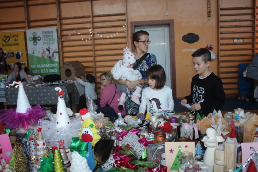 Mikołajkowy jarmark charytatywny w Radziejowie [zdjęcia]