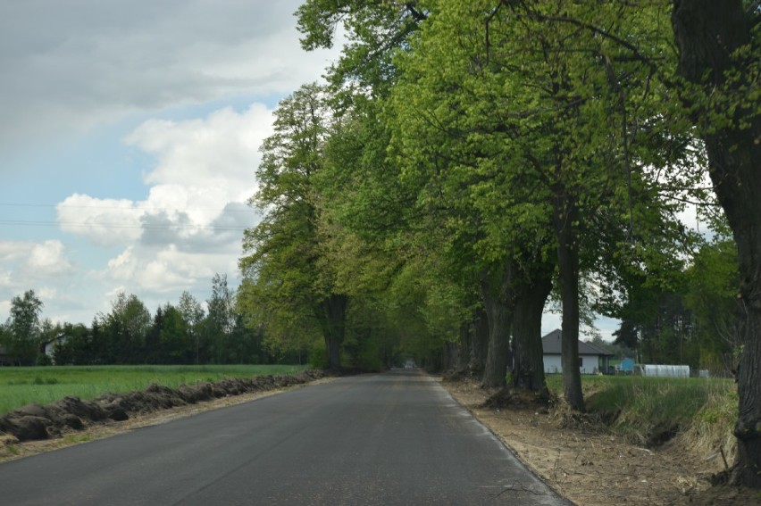 Przebudowa drogi powiatowej Szulec-Oszczeklin dobiega końca ZDJĘCIA