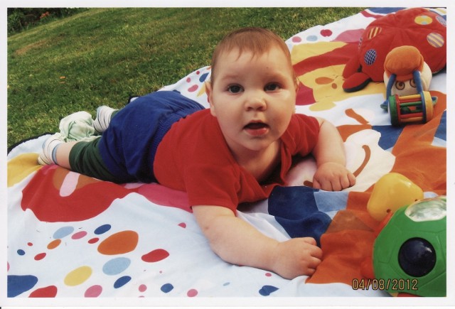 Mateuszek urodził się 1 lipca 2011 r. Dwa miesiące później lekarze odkryli małogłowie wrodzone