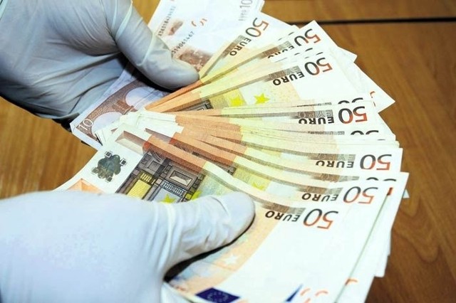 Fałszowano banknoty 50 i 100 euro