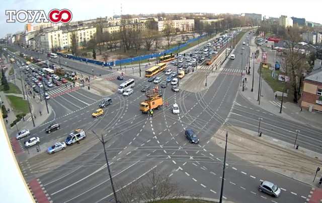 Nie jeżdżą tramwaje na skrzyżowaniu marszałków w Łodzi