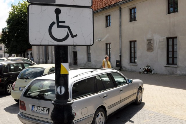 Strefa parkowania w Lublinie: Radna Wcisło chce ulg opiekunów niepełnosprawnych