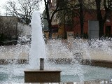 Chełm: Fontanna na placu Gdańskim już działa (ZDJĘCIA)