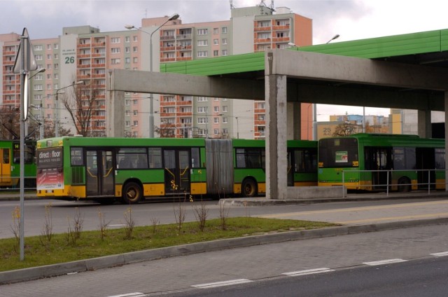 Autobusy wyjeżdżające z dworca kierowane są objazdami, prace potrwają prawdopodobnie do wtorku 19 listopada