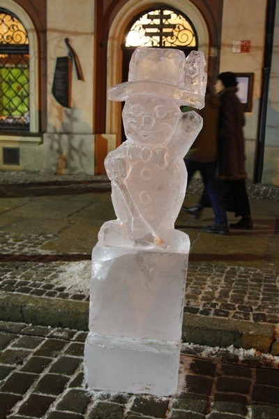 Rzeźby lodowe na Starym Rynku
