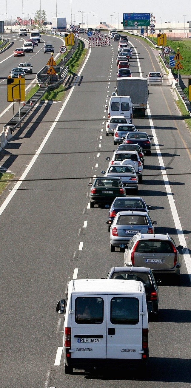 Oznakowanie autostrady wreszcie ma być czytelne